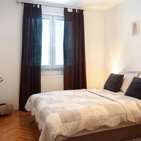 Igor Apartment *